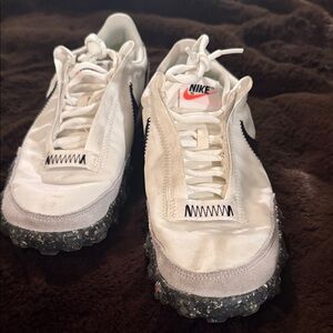 Nike White and Black Trail Sneakers